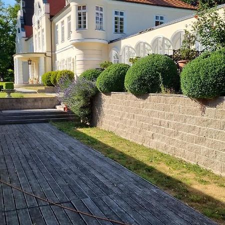 Chateau Radvanov Pension Mlada Vozice 외부 사진